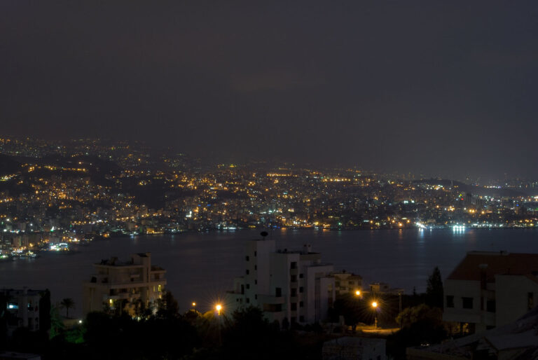 எரிபொருள் பற்றாக்குறை; லெபனான் நாடே இருண்டுபோனது