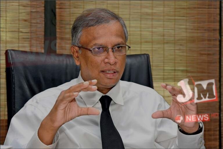 காணிகள் விடயம் தொடர்பில் அமைச்சர்கள் சொன்னாலும் அதிகாரிகள் நடவடிக்கை எடுப்பதில்லை; எம் ஏ சுமந்திரன்!