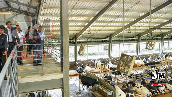 உலகின் அதிநவீன தொழில்நுட்பத்துடன்கூடிய அம்பேவெல பால் பண்ணையின் புதிய பிரிவுக்கு  ஜனாதிபதி கண்காணிப்பு விஜயம்!