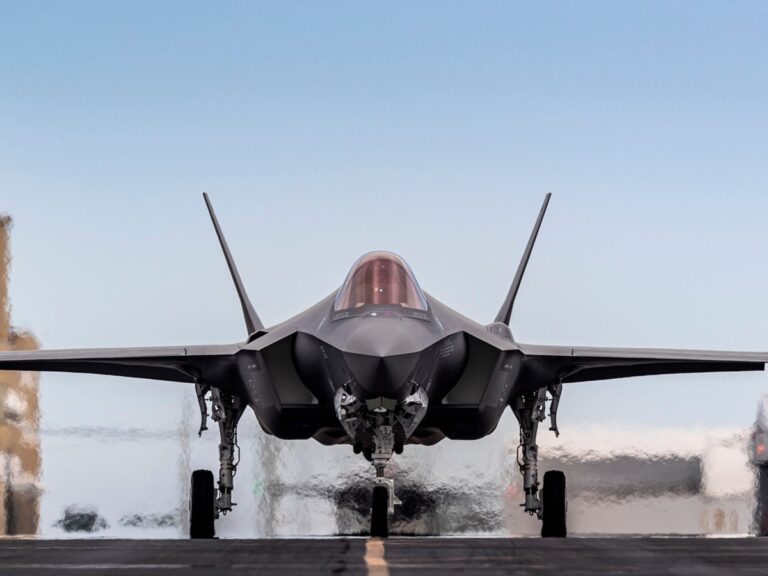 தாய்வான் 4,100 கோடி ரூபாய் அளவிற்கு ஆயுதங்கள்