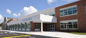 பாடசாலை மாணவர்களை கடத்த முயற்சி! சாரதிக்கு வலைவீச்சு