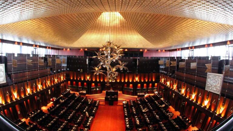 பாராளுமன்ற நடவடிக்கைகள் ஆரம்பம்