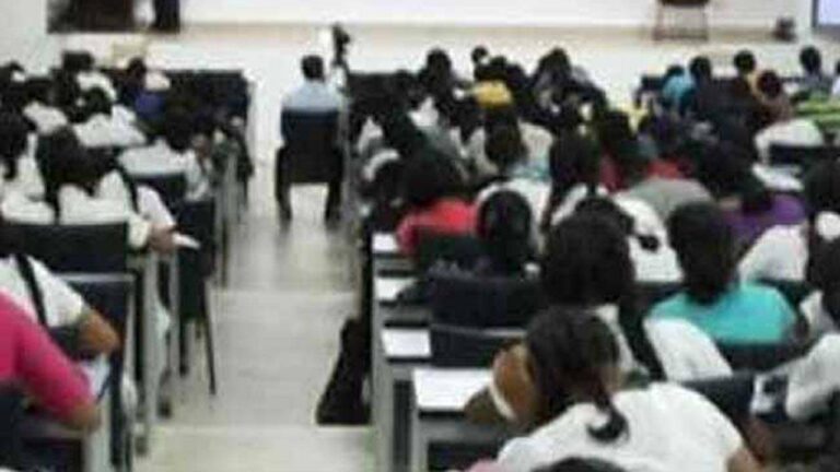 இன்று நள்ளிரவுடன் சாதாரண தரப் பரீட்சை வகுப்புகளுக்குத் தடை!