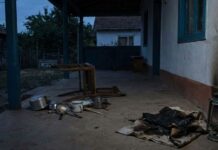 மனைவியை உயிரோடு எரித்துக் கொன்ற கணவன்!