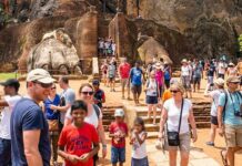 சுற்றுலாப் பயணிகளின் எண்ணிக்கை 4 இலட்சத்தைத் தாண்டியது